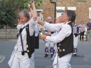 Clare offers Charlotte her overhead during Lads Aʼ Buncham at the Kite.