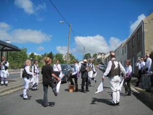 Dancing Shepherd's Hey outside the Royal Oak