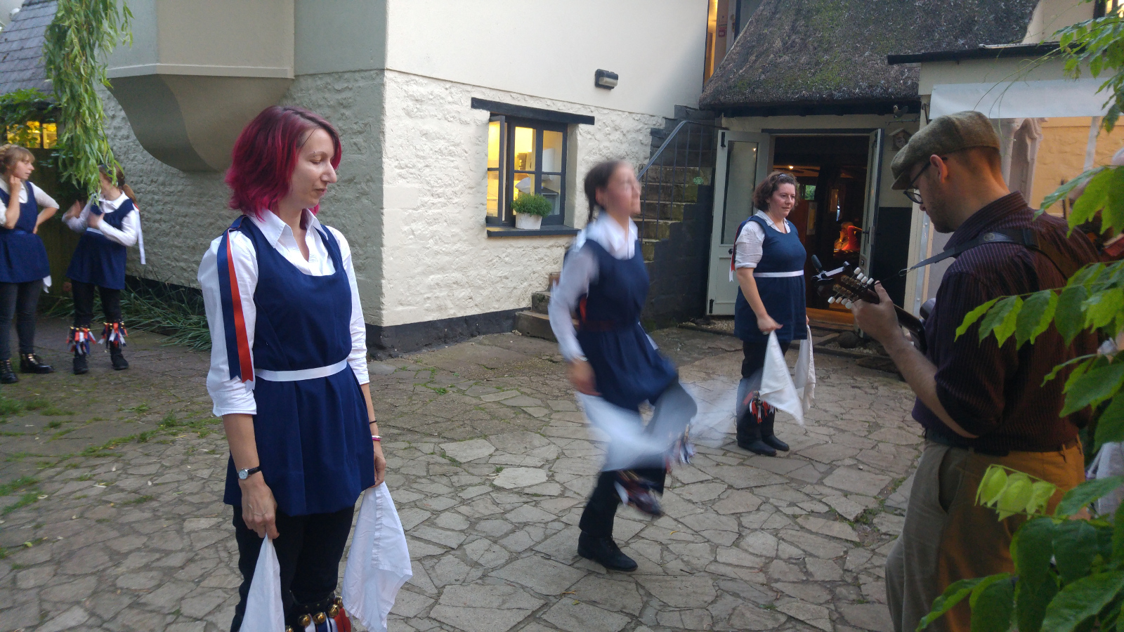 Summertown Morris at the Perch in Binsey.